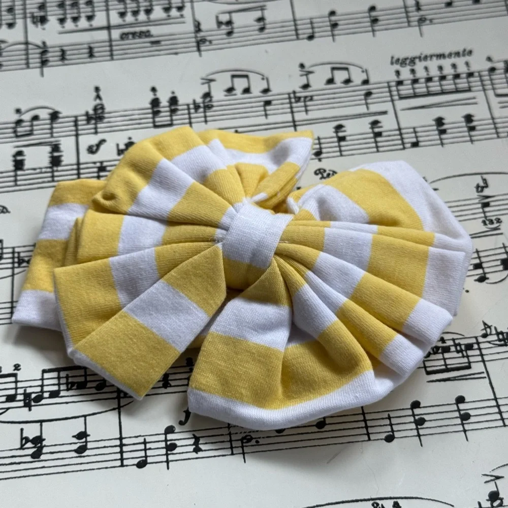 Yellow and white print bow headband for newborn up to 4 years ago old